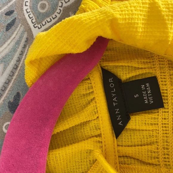 Ladies Yellow top - Picture 2 of 3